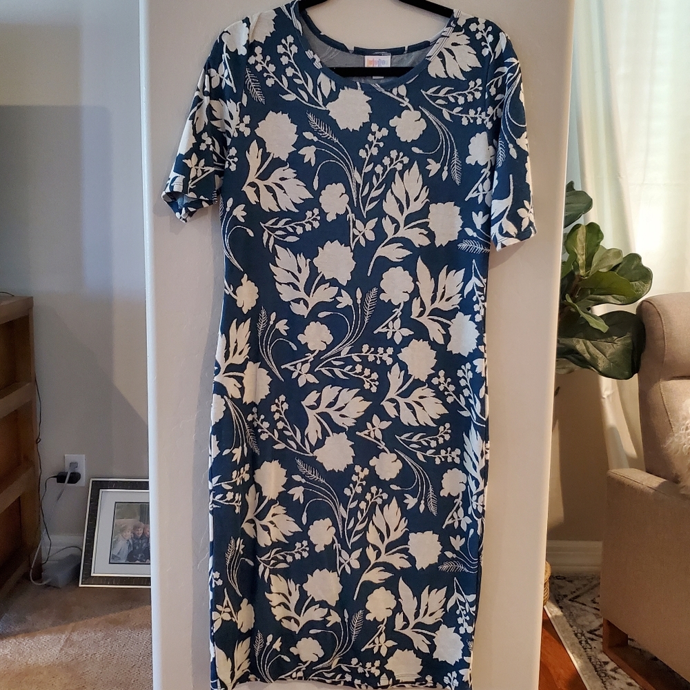 Lularoe Julia fitted Dress, size M